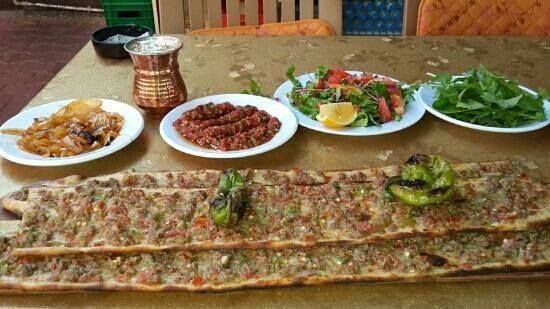 Selale Etli Ekmek Salonu