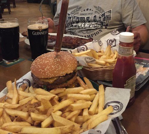 Bennigan's Grill & Tavern