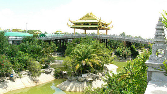 Lac Canh Dai Nam Van Hien