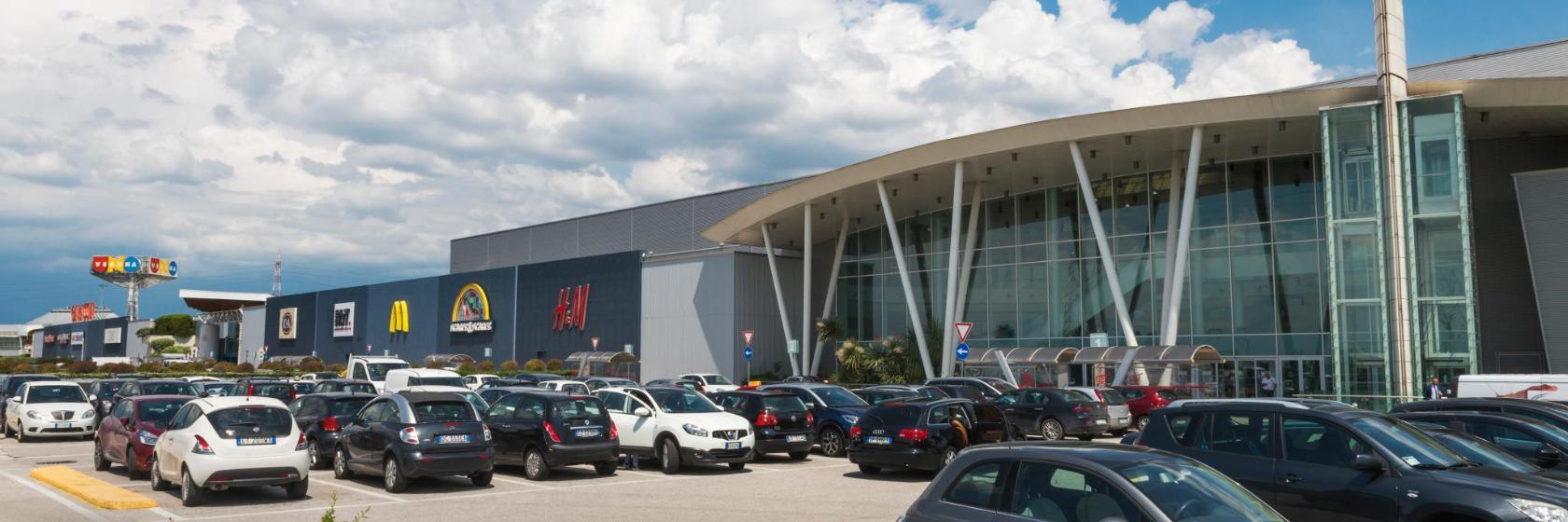 Verona Uno Shopping Centre