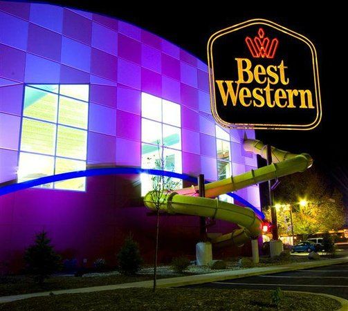 Buccaneer Bay Indoor Aquatic Center