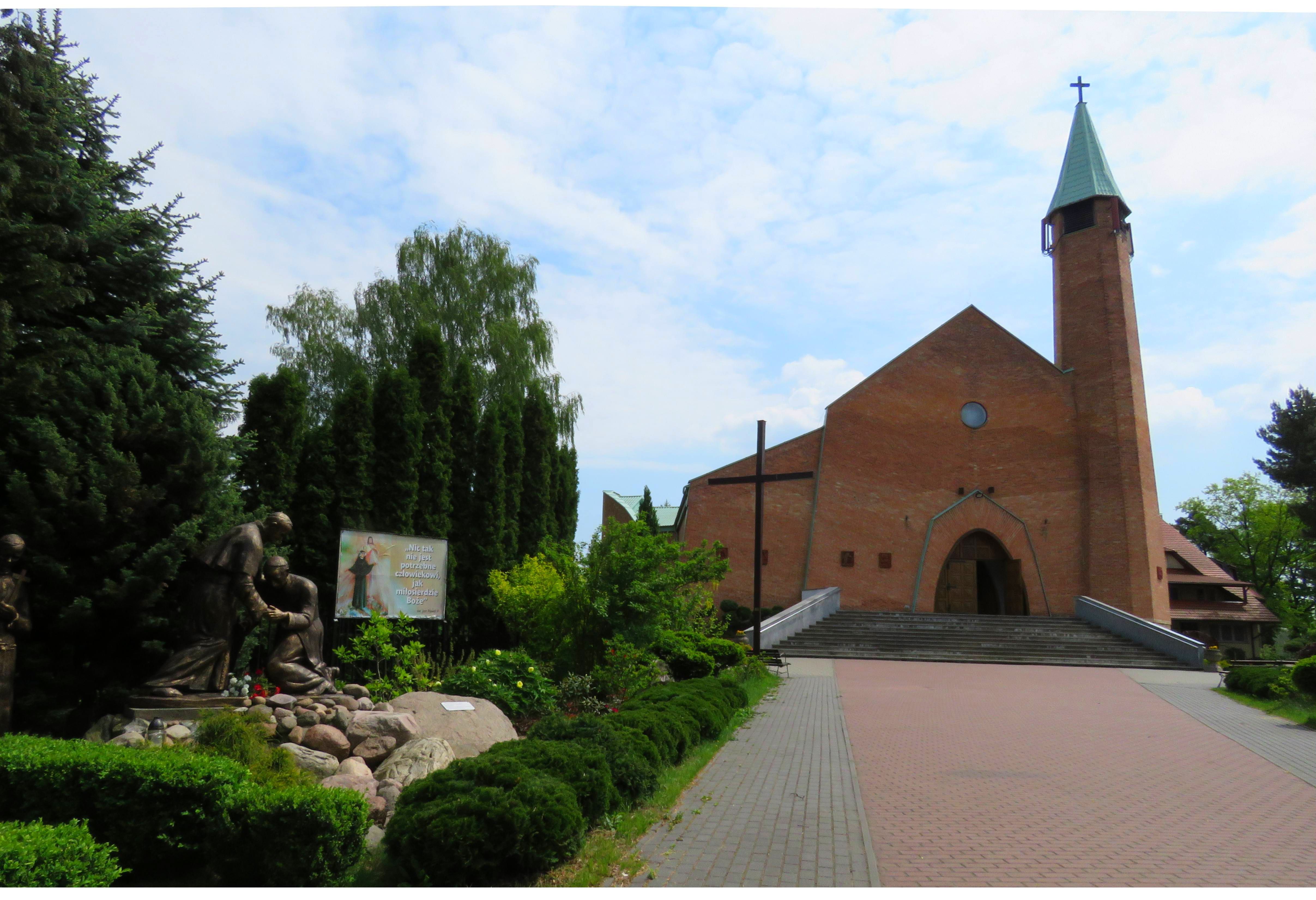 Parafia Najswietszej Maryi Panny Matki Kosciola w Otrebusach