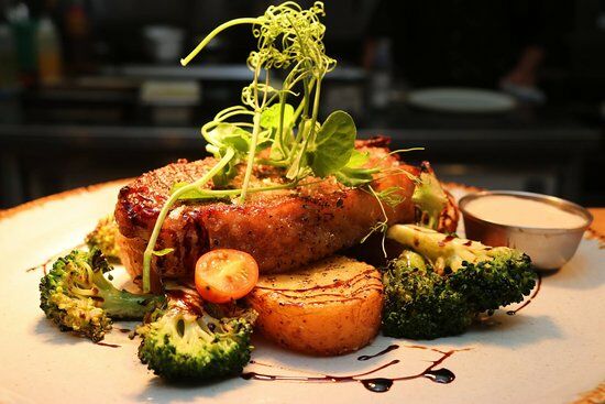 Iguana Bar & Restaurant