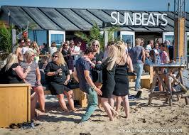 Strandpavillon Paal 17 Zomers