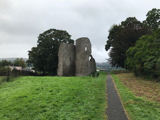 Crickhowell Castle
