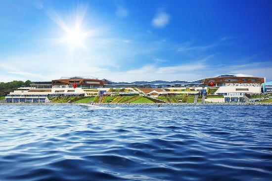 Aqua Florya Shopping and Life Center