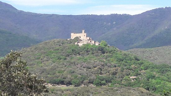 Requesens Castle