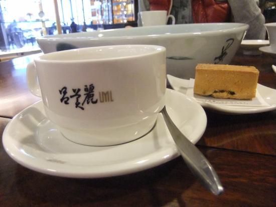 Mary Leu Fine Art Carving Gallery