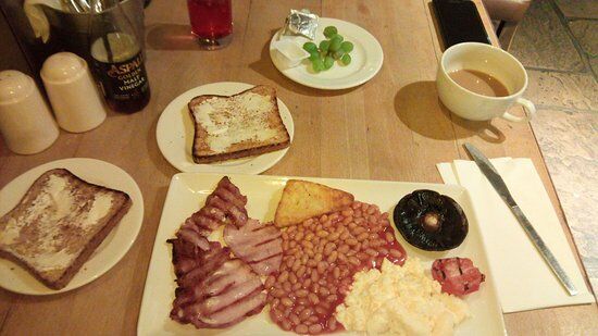 Snowy Owl Innkeepers Lodge